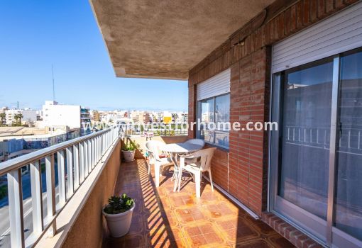 Apartamento - Reventa - Torrevieja - Playa del Acequión