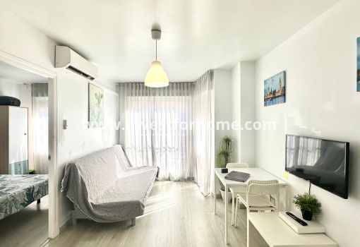 Apartment - Sale - Torrevieja - Centro