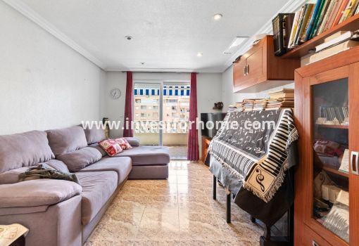Apartment - Sale - Torrevieja - Centro