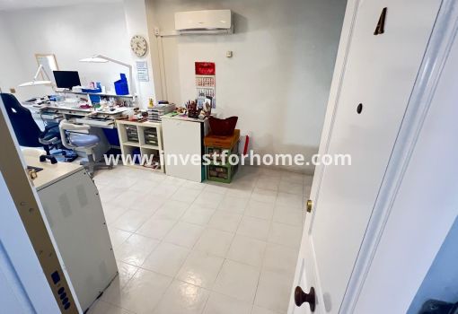 Apartment - Sale - Torrevieja - Centro