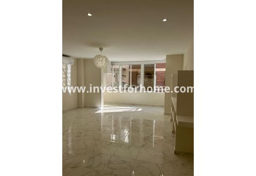 Apartment - Sale - Torrevieja - Centro