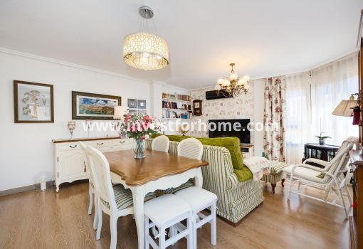 Apartment - Sale - Torrevieja - Centro