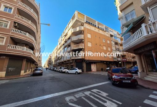 Apartment - Sale - Torrevieja - Centro