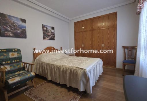 Apartment - Sale - Torrevieja - Centro