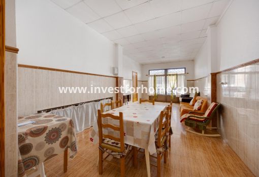 Apartment - Sale - Torrevieja - Centro