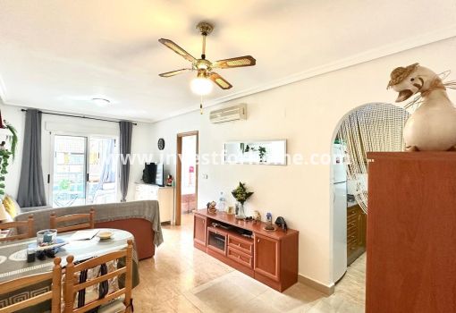 Apartment - Sale - Torrevieja - Playa del Cura