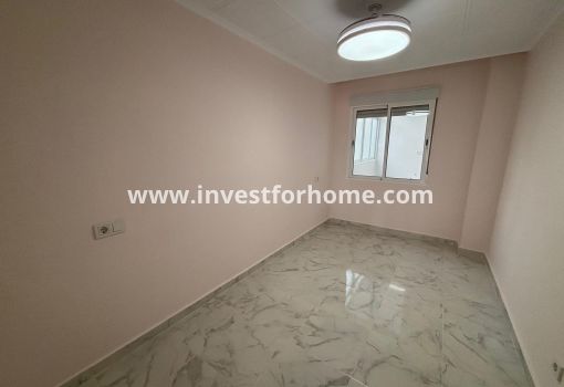 Appartement - Verkoop - Torrevieja - Centro