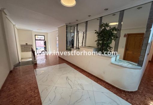 Appartement - Verkoop - Torrevieja - Playa del Cura