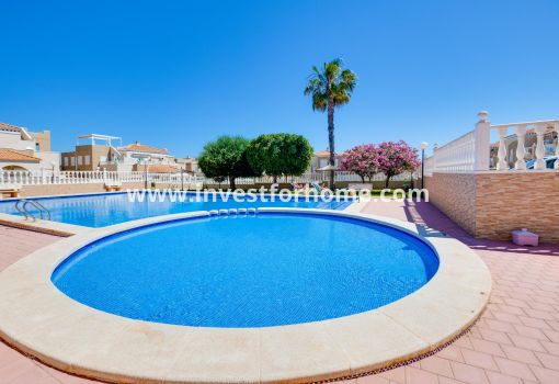 Bungalow - Verkoop - Torrevieja - Nueva Torrevieja - Aguas Nuevas