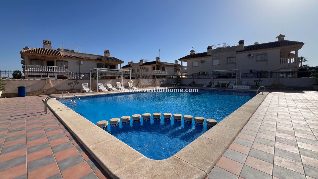 Försäljning - Apartamento - Orihuela Costa - Villamartín