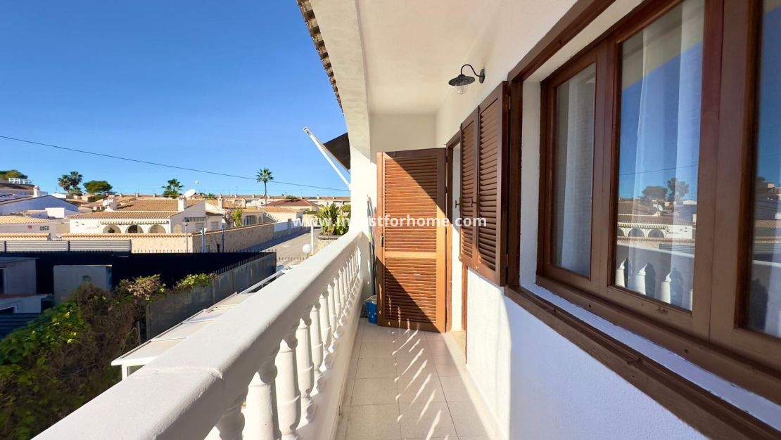 Försäljning - Bungalow - Orihuela Costa - Cabo Roig