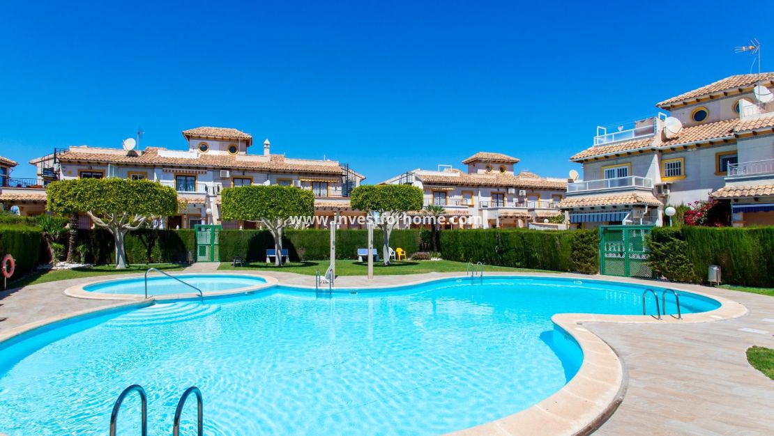 Försäljning - Bungalow - Orihuela Costa - Punta Prima