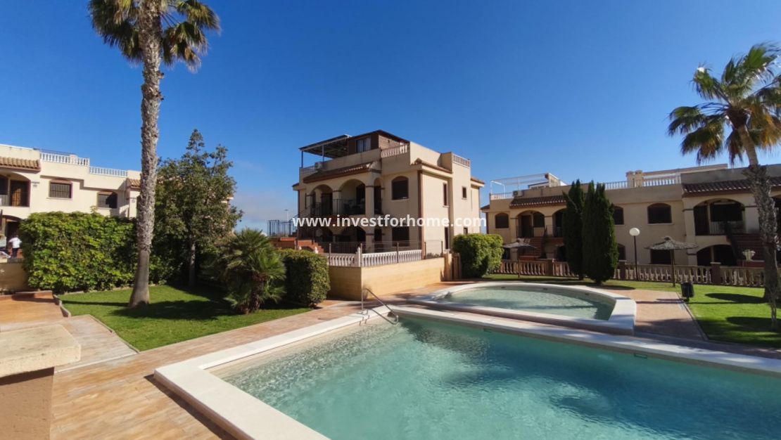 Försäljning - Bungalow - Torrevieja - Parque Acuático - Sector 25