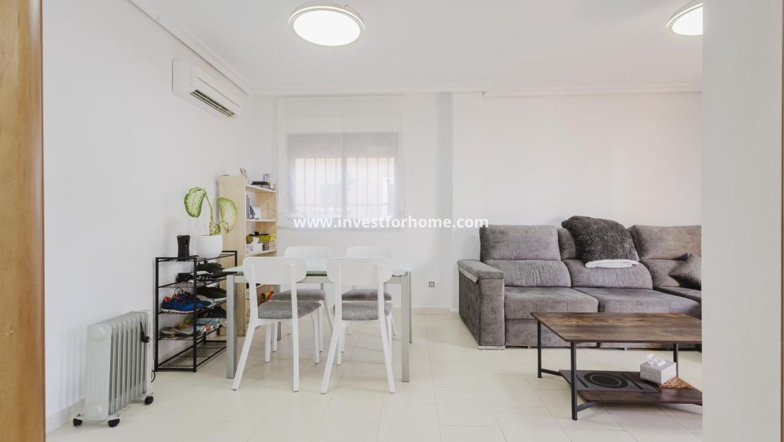 Försäljning - Chalet - Torrevieja - aguas nuevas