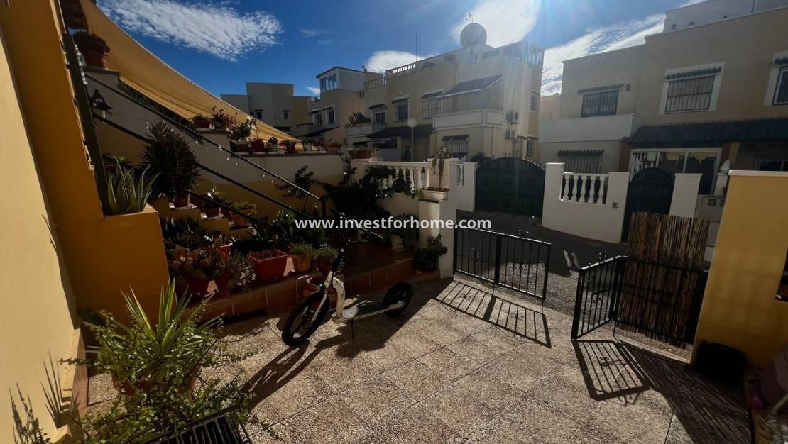 Försäljning - Hus - Orihuela Costa - Los Almendros-la Florida