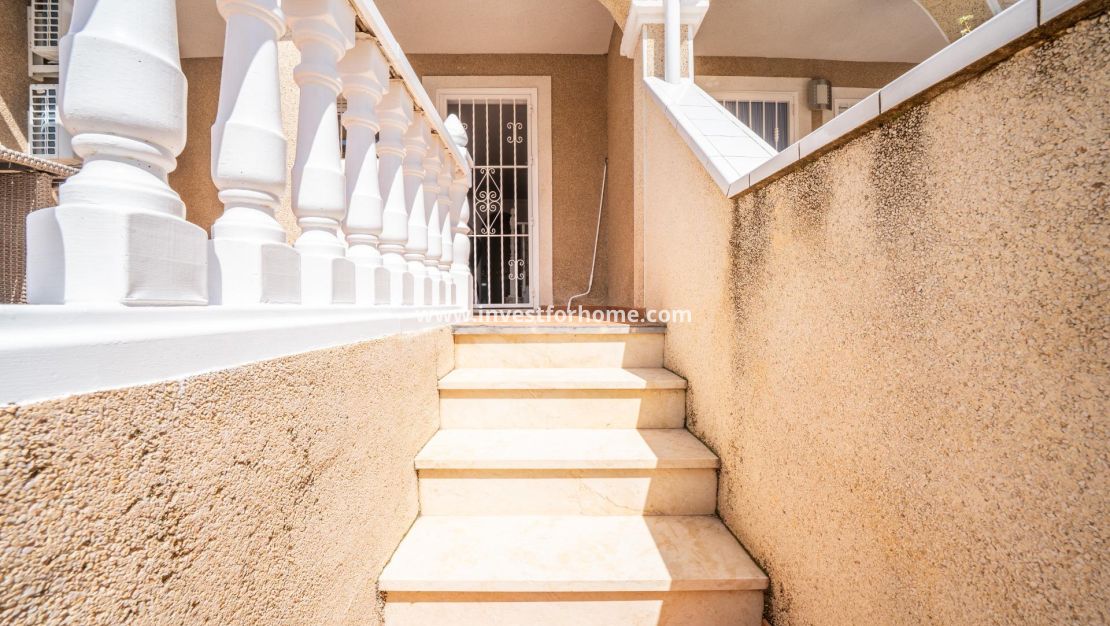 Försäljning - Hus - Orihuela Costa - Los Almendros-la Florida