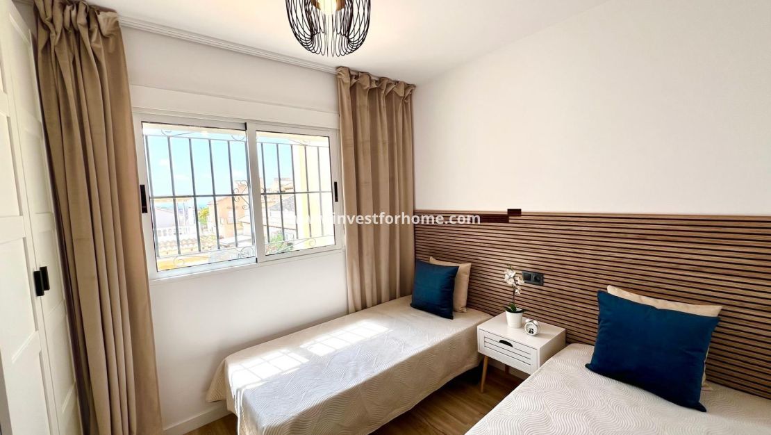 Försäljning - Hus - Orihuela Costa - Urbanización Perla Del Mar