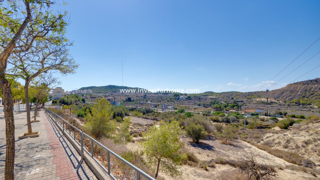 Försäljning - Lägenhet - Guardamar del Segura - Pueblo