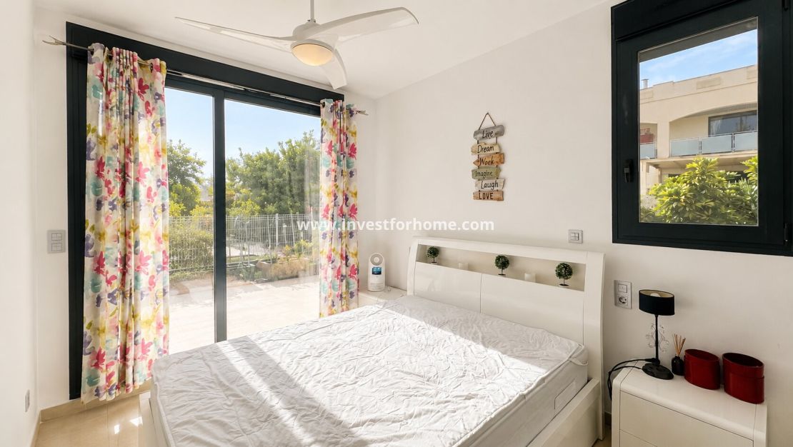 Försäljning - Lägenhet - Orihuela Costa - Punta Prima