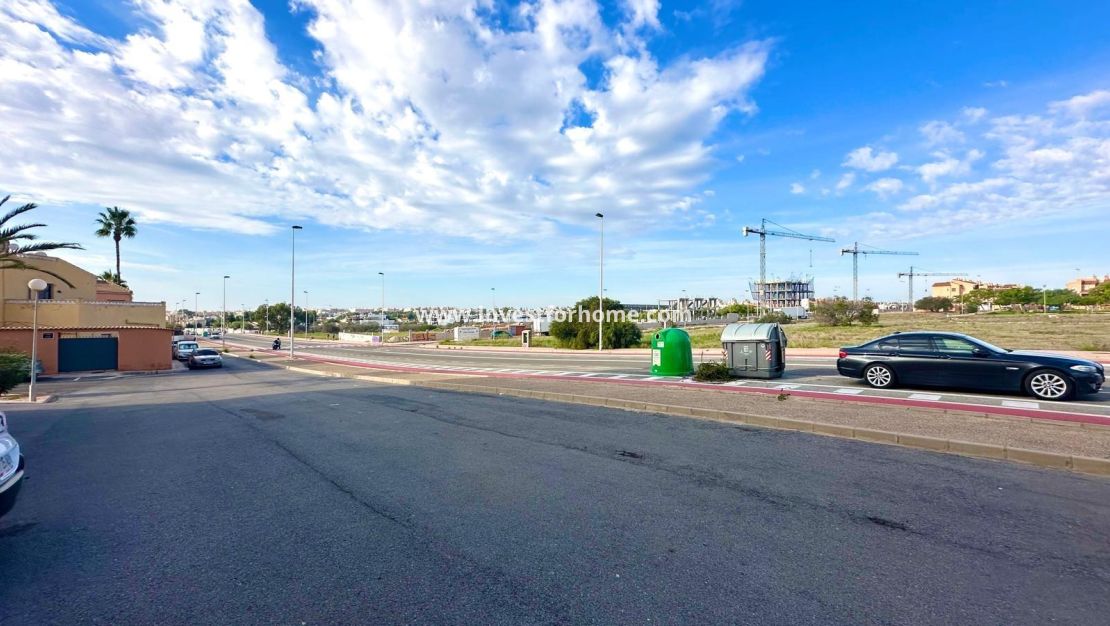 Försäljning - Lägenhet - Torrevieja - aguas nuevas