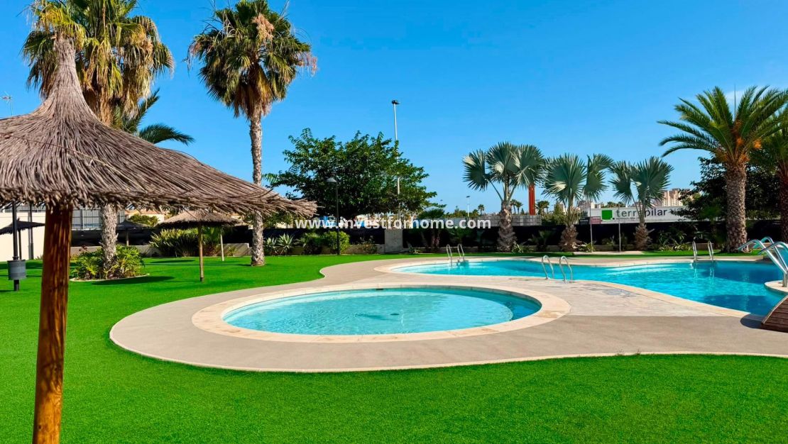 Försäljning - Lägenhet - Torrevieja - aguas nuevas