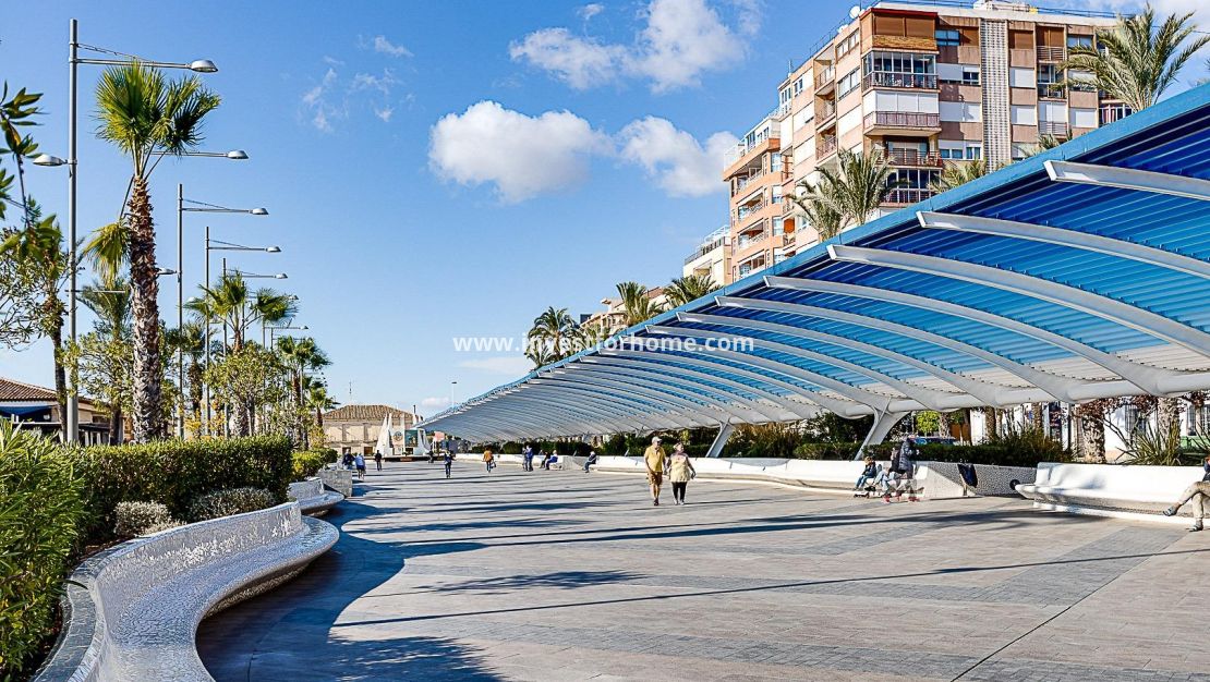 Försäljning - Lägenhet - Torrevieja - Centro - Muelle Pesquero