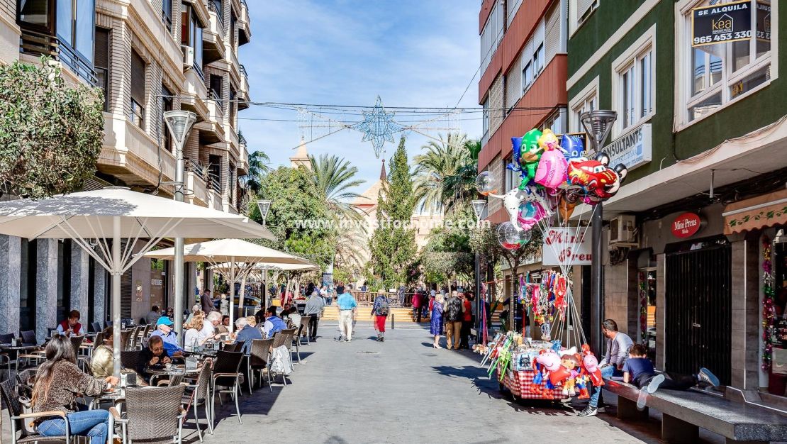 Försäljning - Lägenhet - Torrevieja - Centro