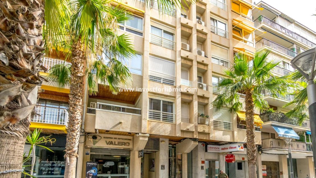 Försäljning - Lägenhet - Torrevieja - Centro