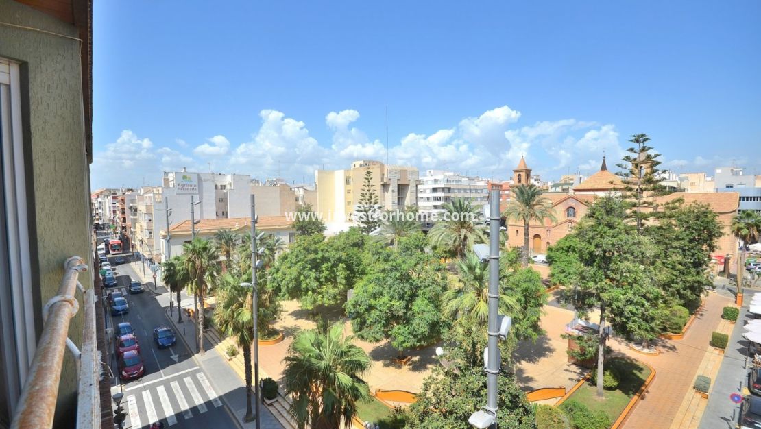 Försäljning - Lägenhet - Torrevieja - Centro