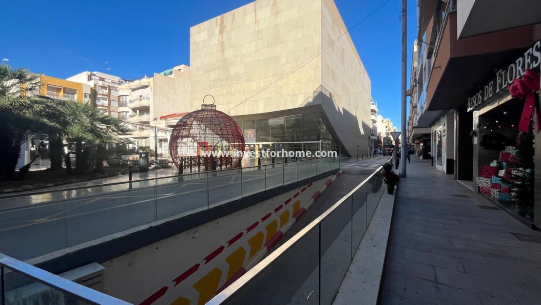 Försäljning - Lägenhet - Torrevieja - Centro