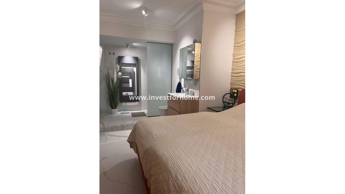 Försäljning - Lägenhet - Torrevieja - Centro