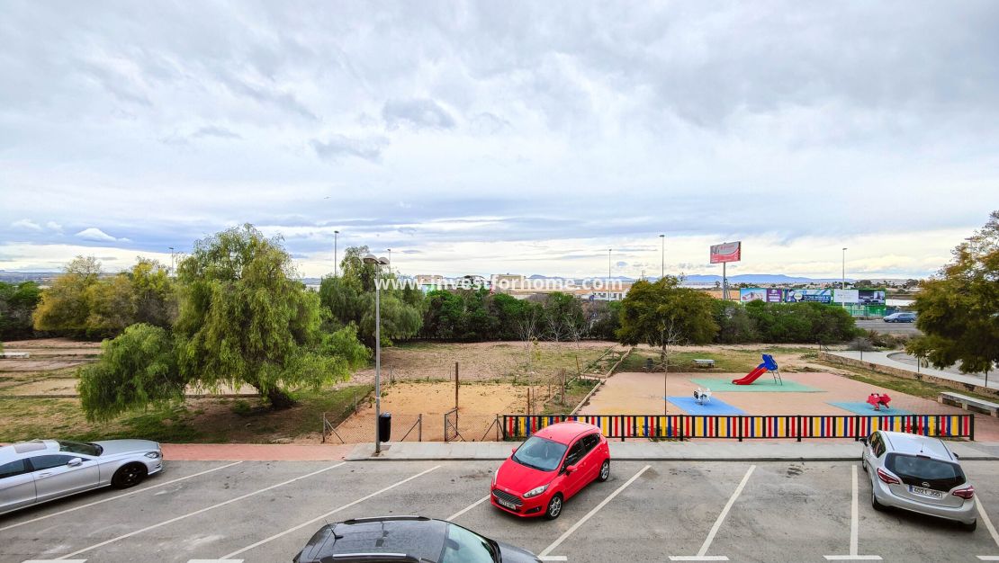 Försäljning - Lägenhet - Torrevieja - Centro
