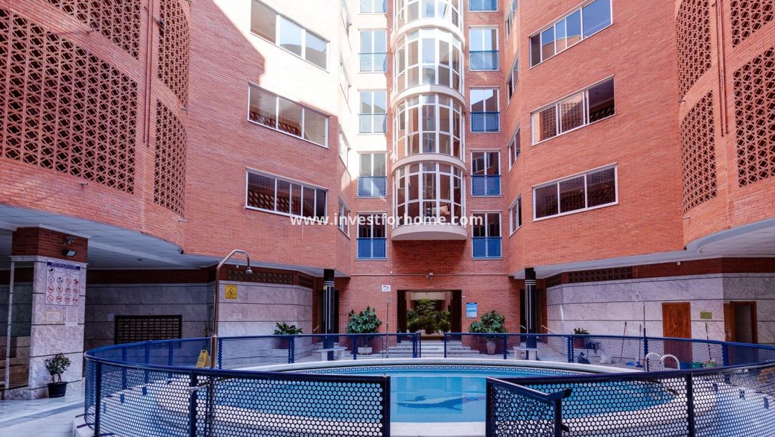 Försäljning - Lägenhet - Torrevieja - Centro