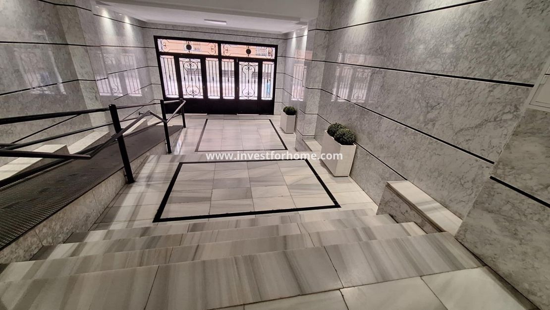 Försäljning - Lägenhet - Torrevieja - Centro