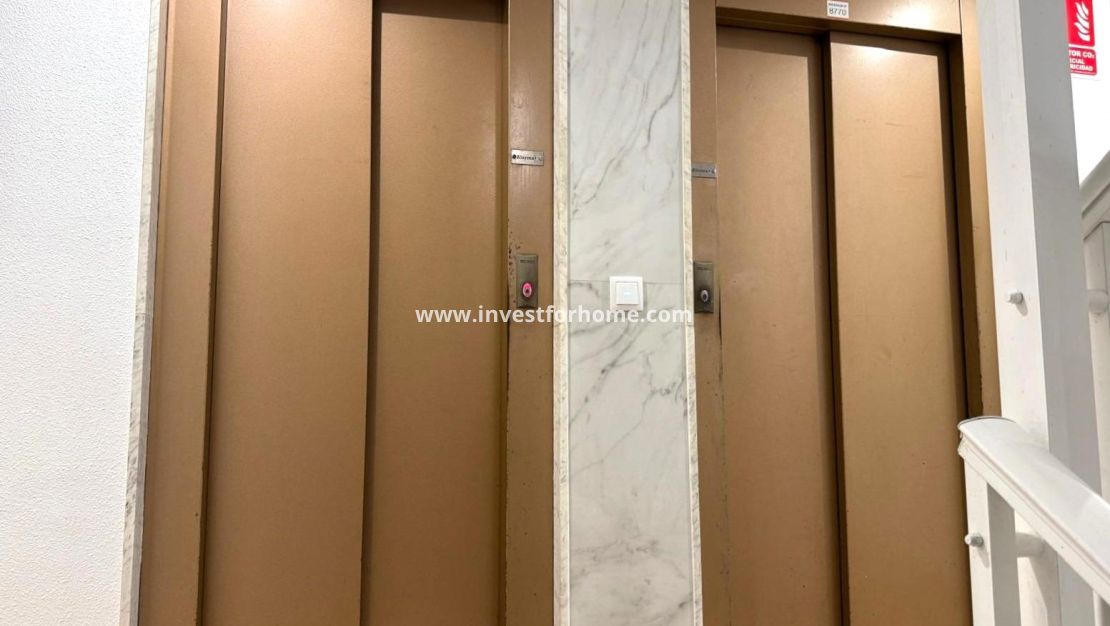 Försäljning - Lägenhet - Torrevieja - Centro