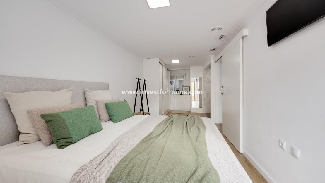 Försäljning - Lägenhet - Torrevieja - Centro