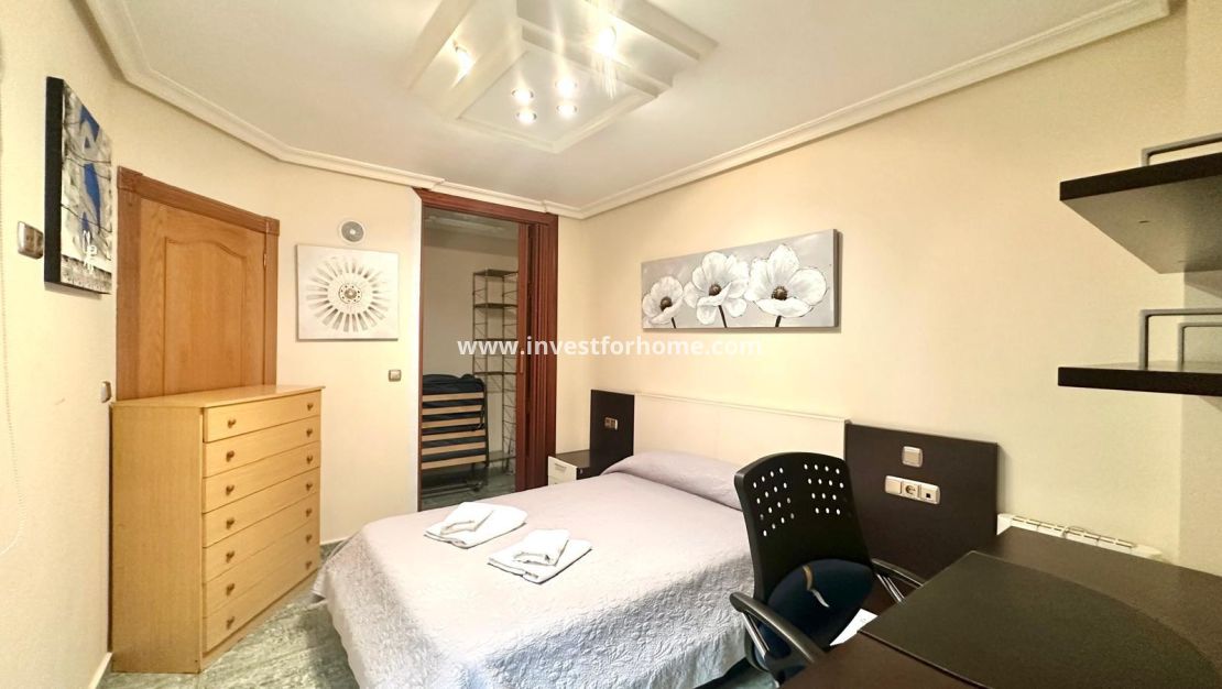 Försäljning - Lägenhet - Torrevieja - Centro