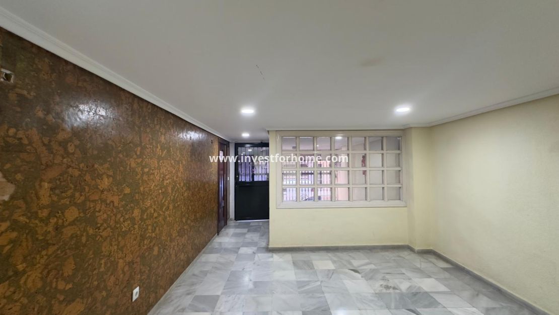 Försäljning - Lägenhet - Torrevieja - Centro