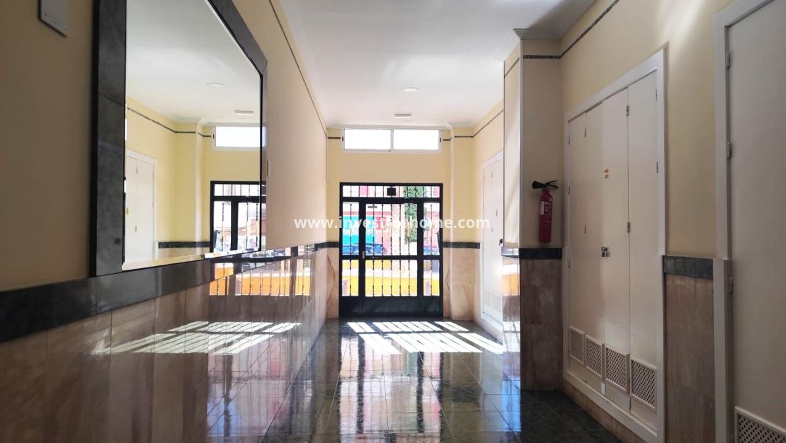 Försäljning - Lägenhet - Torrevieja - Centro