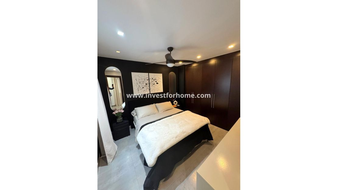 Försäljning - Lägenhet - Torrevieja - Centro