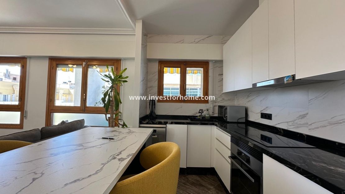 Försäljning - Lägenhet - Torrevieja - Centro