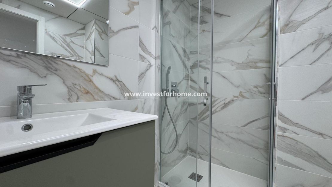 Försäljning - Lägenhet - Torrevieja - Centro