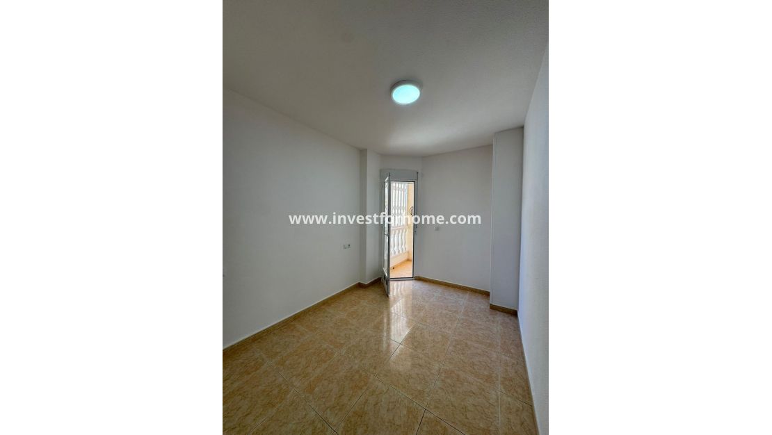 Försäljning - Lägenhet - Torrevieja - Centro