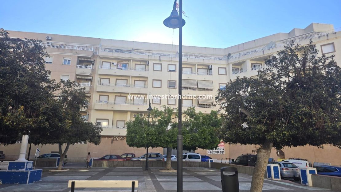 Försäljning - Lägenhet - Torrevieja - Centro