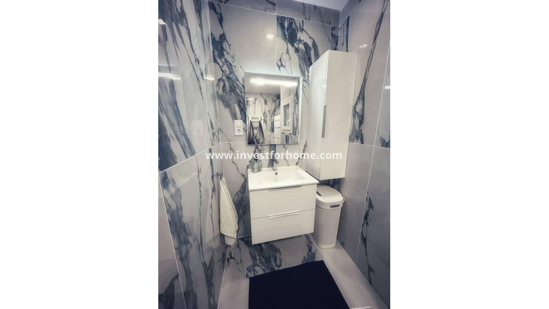 Försäljning - Lägenhet - Torrevieja - Centro