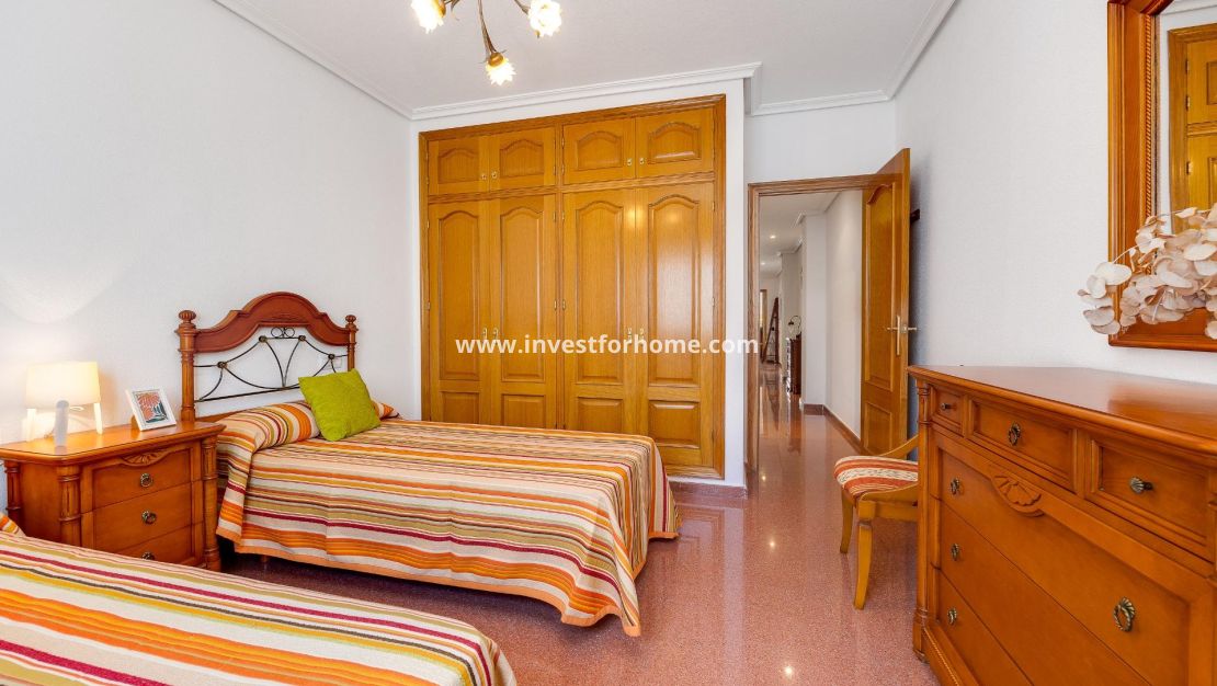Försäljning - Lägenhet - Torrevieja - Centro