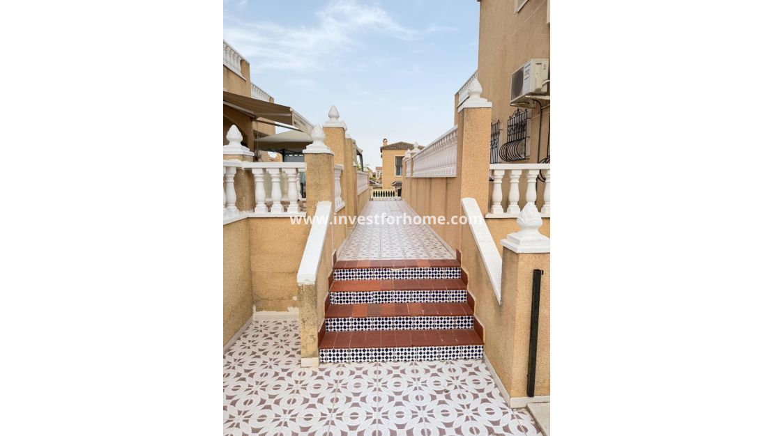 Försäljning - Lägenhet - Torrevieja - Centro