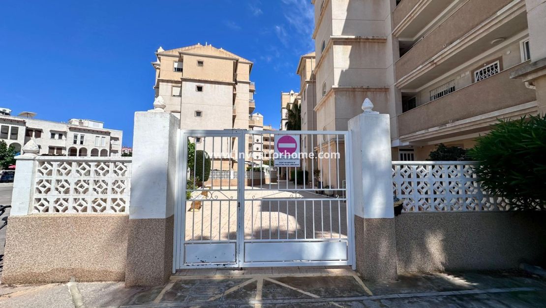 Försäljning - Lägenhet - Torrevieja - Centro