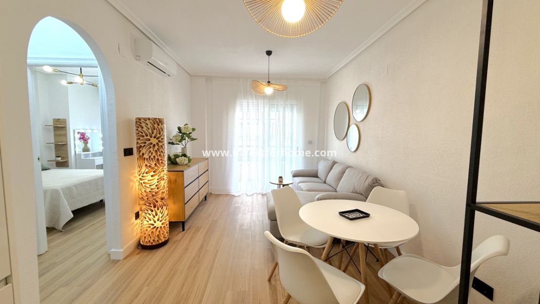 Försäljning - Lägenhet - Torrevieja - Costa Blanca