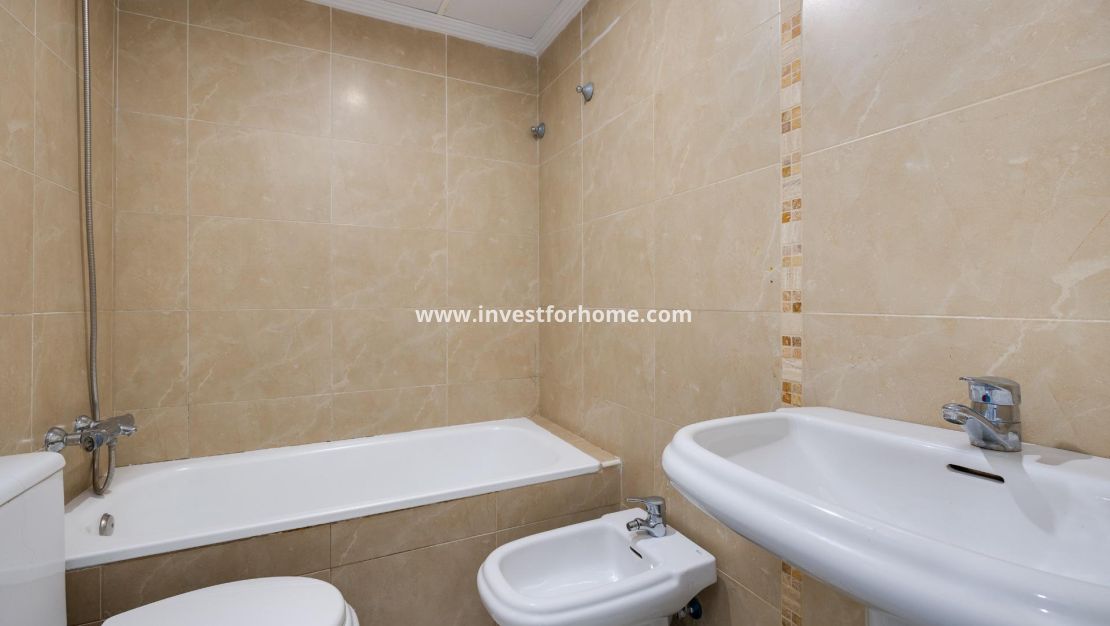 Försäljning - Lägenhet - Torrevieja - Estacion De Autobuses